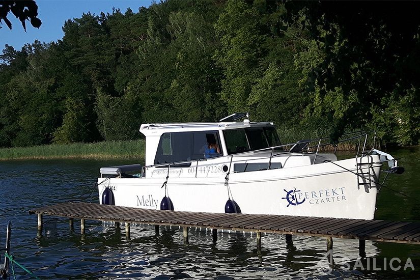 Quest 825 - Yacht Charter Sailica