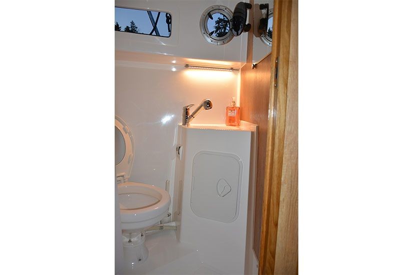 Quest 825 - Yacht Charter Sailica