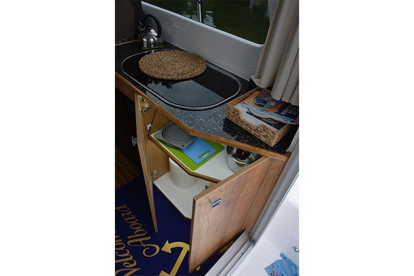 Quest 825 - Yacht Charter Sailica