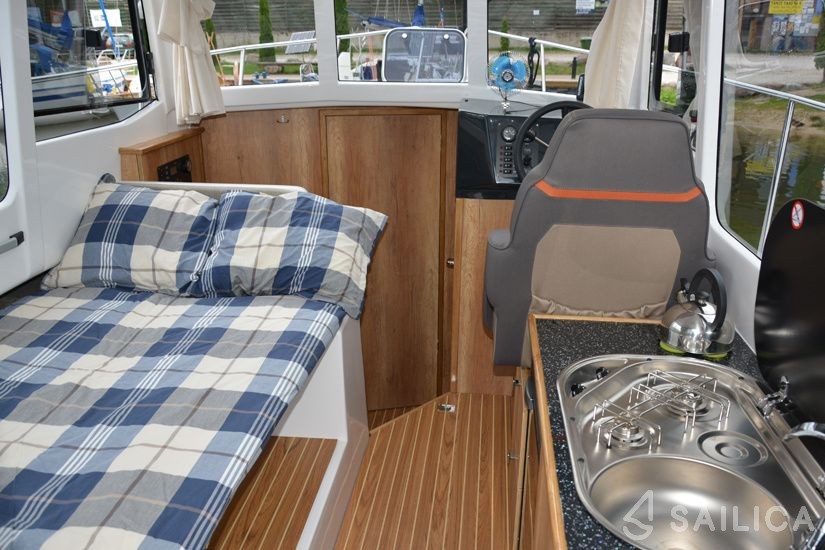 Quest 825 - Yacht Charter Sailica