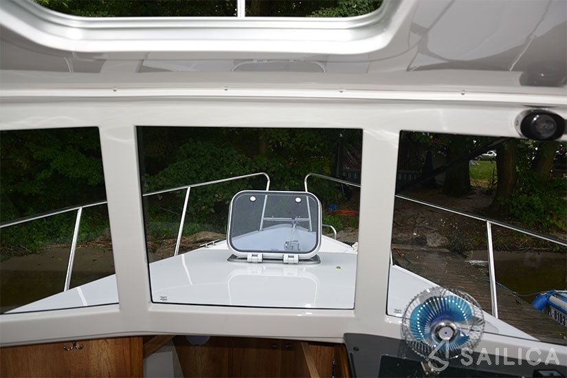 Quest 825 - Yacht Charter Sailica