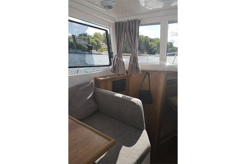 Quest 825 - Yacht Charter Sailica