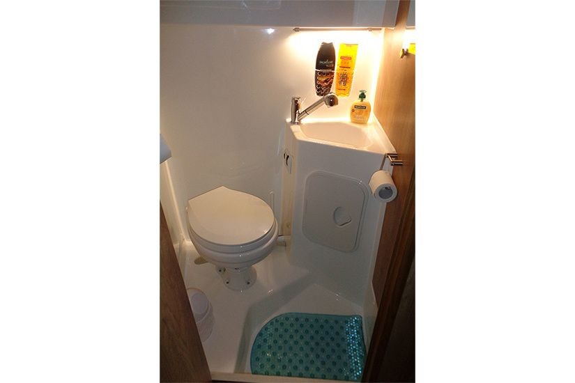 Quest 825 - Yacht Charter Sailica