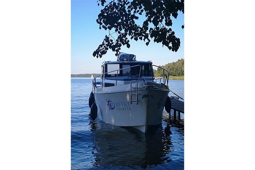 Quest 825 - Yacht Charter Sailica