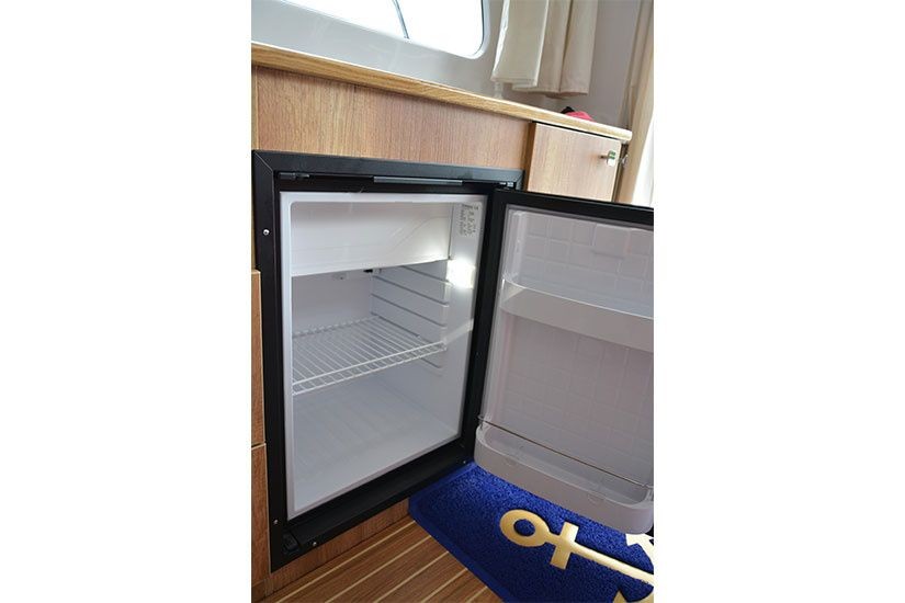 Quest 825 - Yacht Charter Sailica