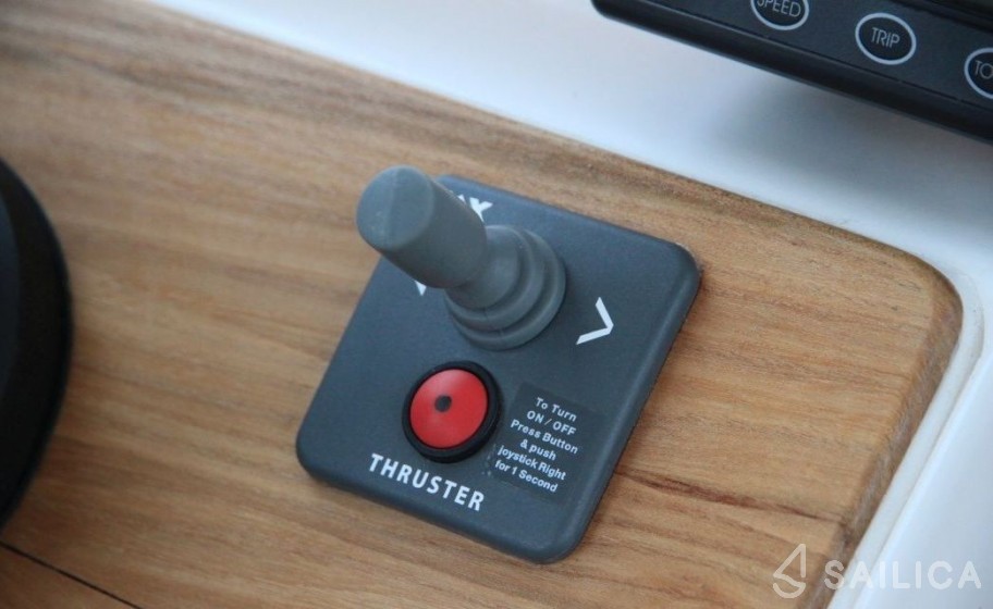 River Cruiser 39 - Yacht Charter Sailica