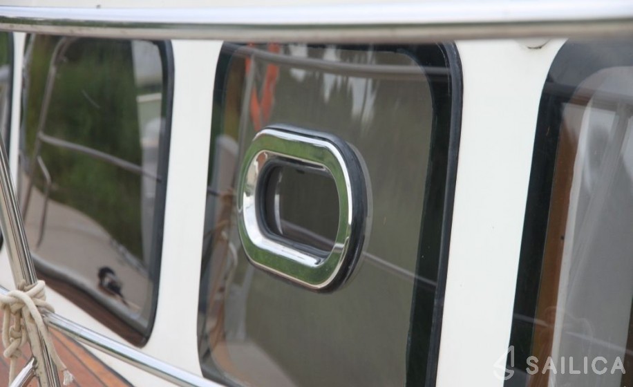 River Cruiser 39 - Yacht Charter Sailica