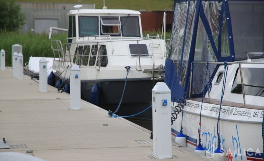 River Cruiser 39 - Yacht Charter Sailica