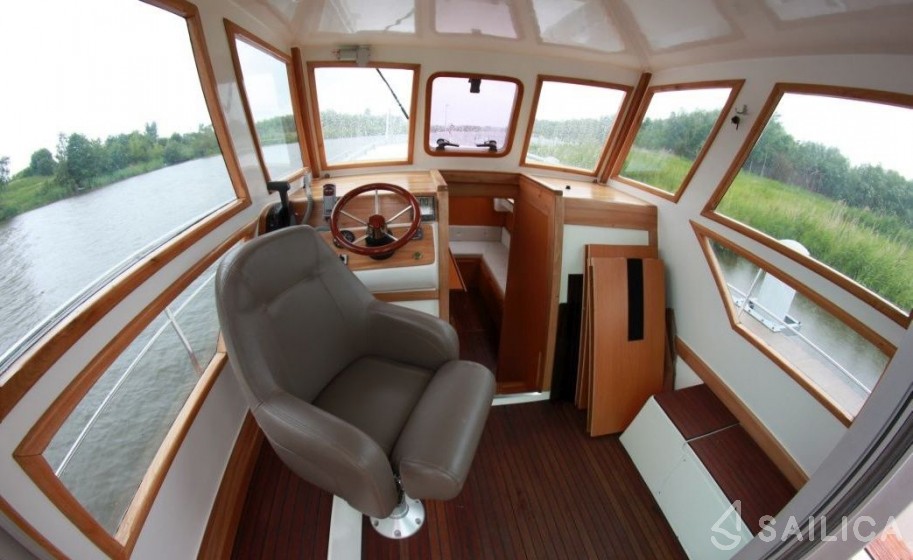 River Cruiser 39 - Yacht Charter Sailica