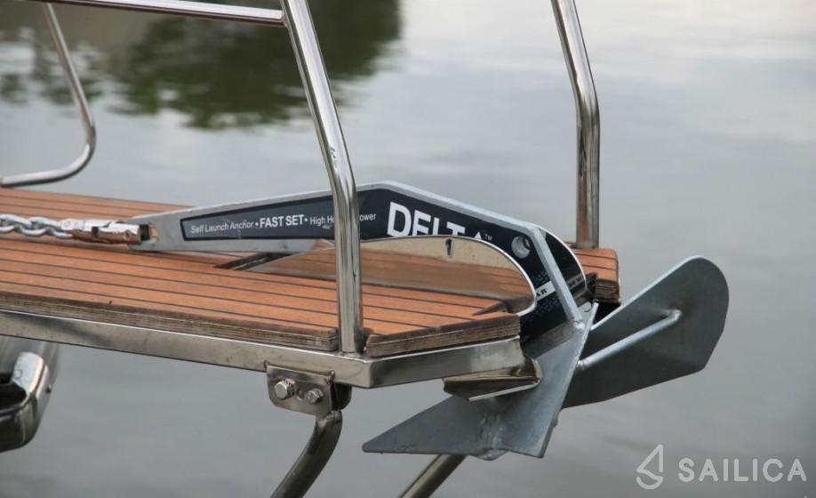 River Cruiser 39 - Yacht Charter Sailica