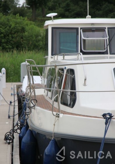 River Cruiser 39 - Yacht Charter Sailica