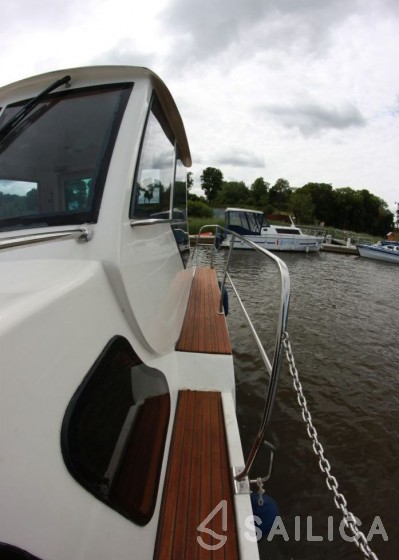 River Cruiser 39 - Yacht Charter Sailica