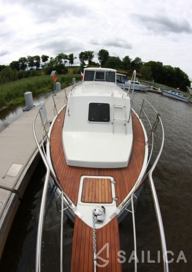 River Cruiser 39 - Yacht Charter Sailica