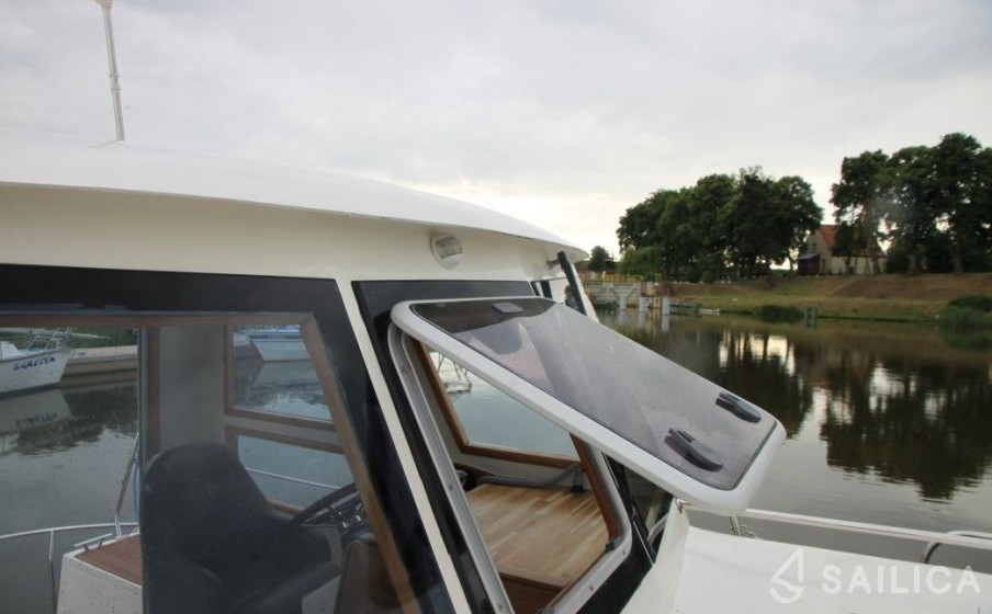 River Cruiser 39 - Yacht Charter Sailica