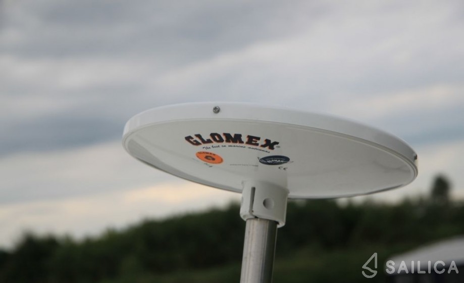 River Cruiser 39 - Yacht Charter Sailica