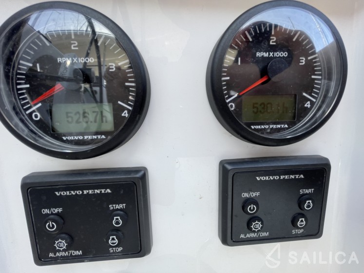 Nautitech 44 - Yacht Charter Sailica