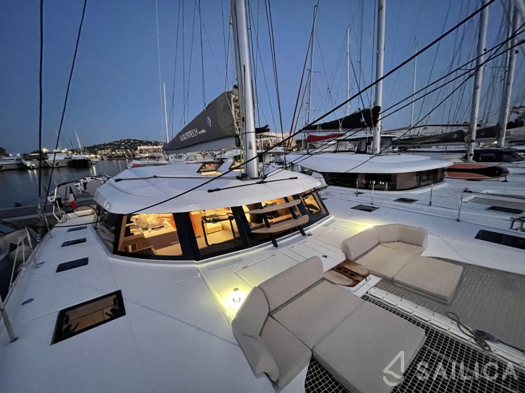 Nautitech 44 - Yacht Charter Sailica