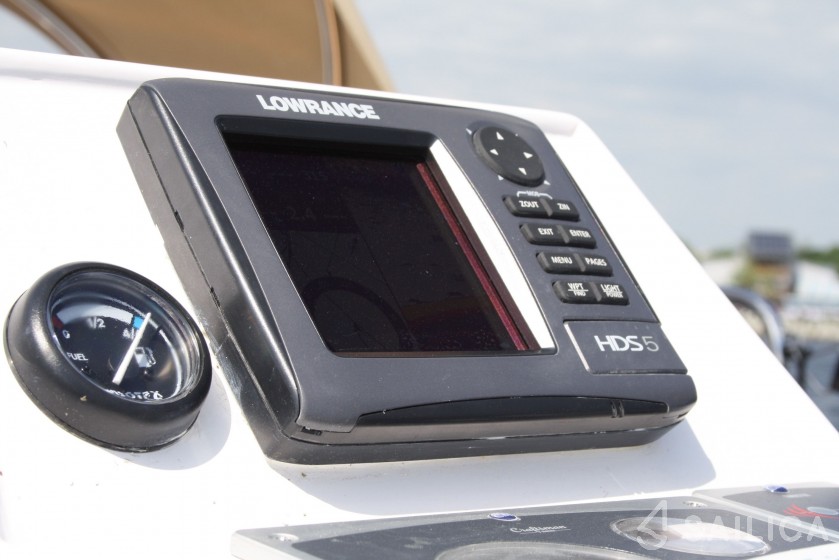 Shine 30 - Yacht Charter Sailica