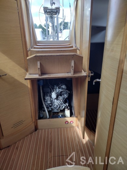 Shine 30 - Yacht Charter Sailica