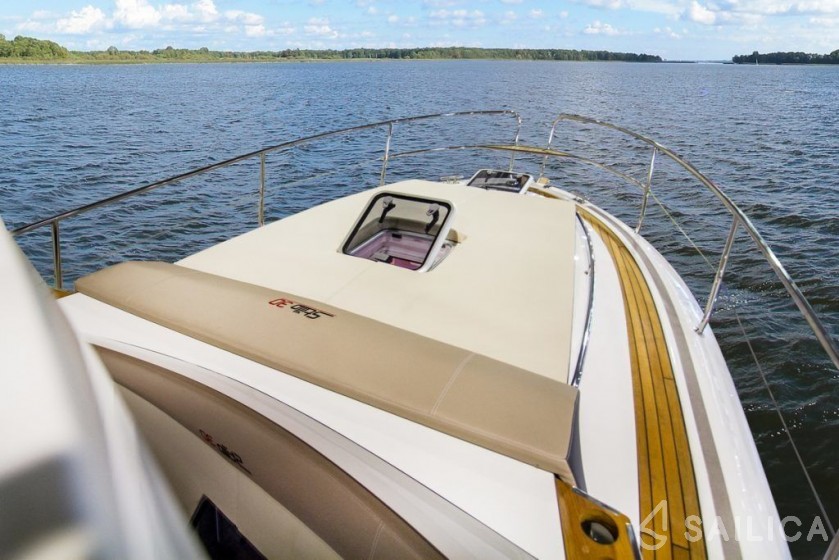 Stillo 30 - Yacht Charter Sailica