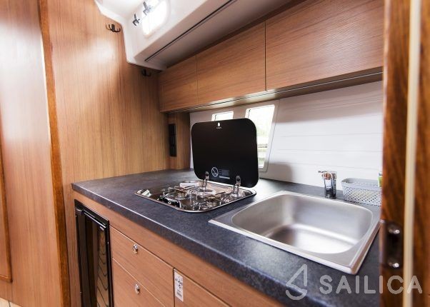Stillo 30 - Yacht Charter Sailica