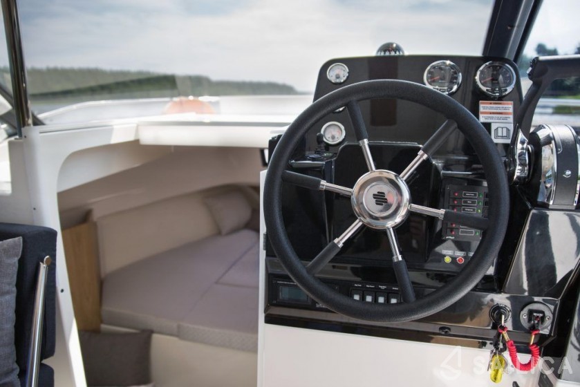 Sun Camper 35 Flybridge - Yacht Charter Sailica