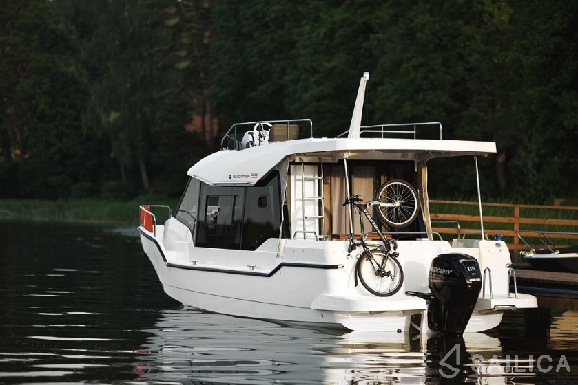 Sun Camper 35 Flybridge - Yacht Charter Sailica