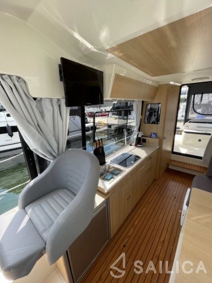 Sun Camper 35 Flybridge - Yacht Charter Sailica
