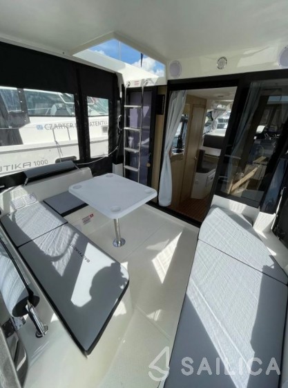 Sun Camper 35 Flybridge - Yacht Charter Sailica