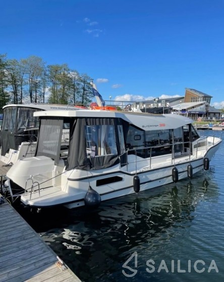 Sun Camper 35 Flybridge - Yacht Charter Sailica