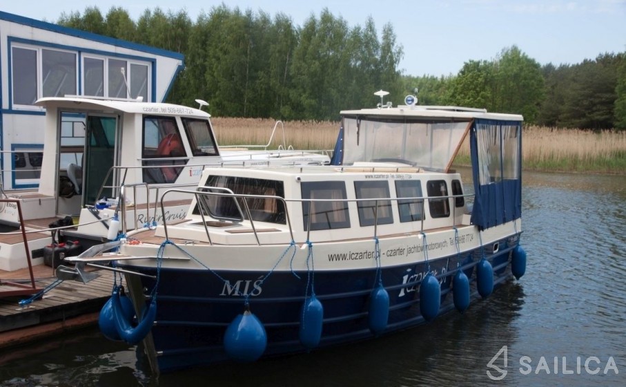Vistula 30 - Yacht Charter Sailica