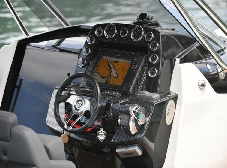 Sacs Strider 11 - Yacht Charter Sailica