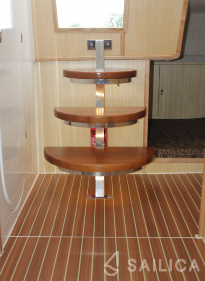 Weekend 820 - Yacht Charter Sailica