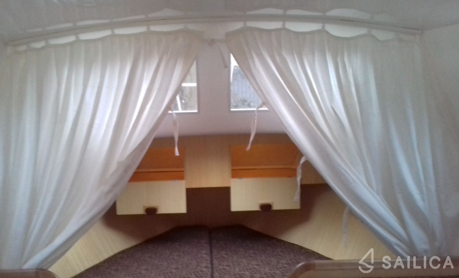 Weekend 820 - Yacht Charter Sailica