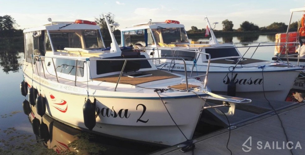 Weekend 820 - Yacht Charter Sailica