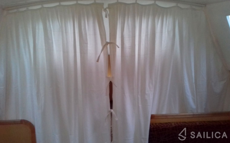 Weekend 820 - Yacht Charter Sailica