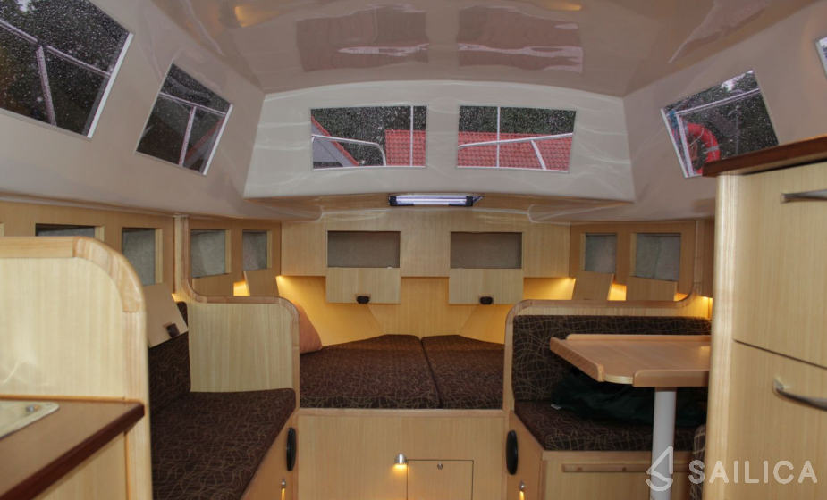 Weekend 820 - Yacht Charter Sailica