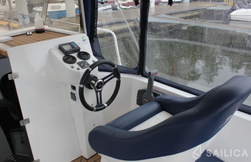 Weekend 820 - Yacht Charter Sailica