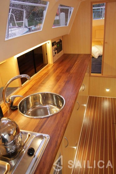 Weekend 820 - Yacht Charter Sailica