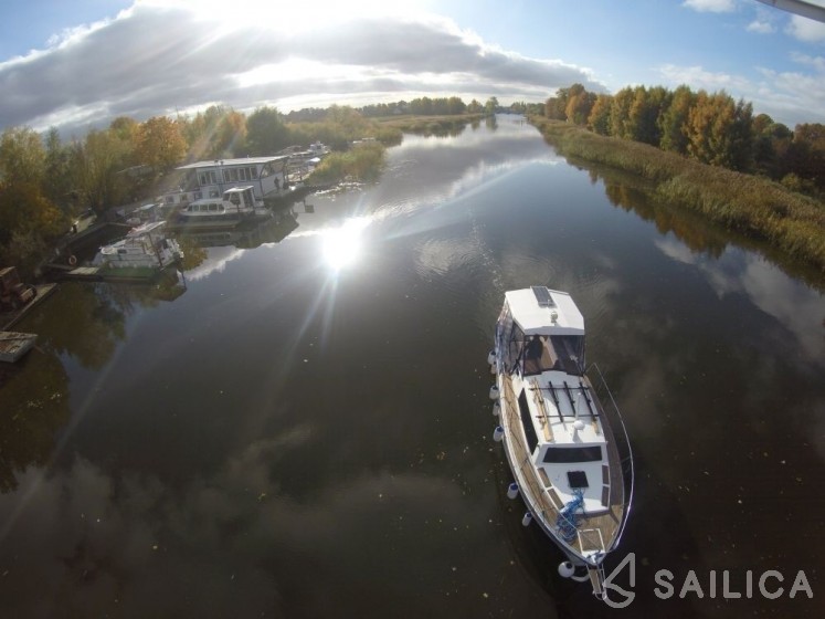 Weekend 820 - Yacht Charter Sailica