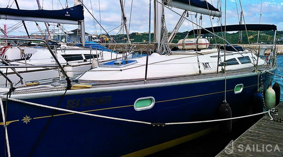 Sun Odyssey 40 - Yacht Charter Sailica