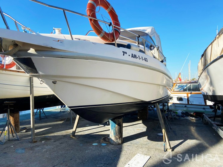 Rio 850 Day Cruiser - Yacht Charter Sailica