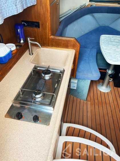 Rio 850 Day Cruiser - Yacht Charter Sailica