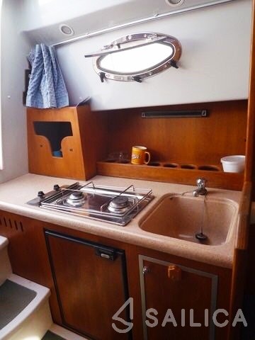 Rio 850 Day Cruiser - Yacht Charter Sailica