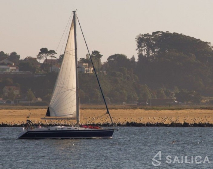 Ocean Yachts 51.2 - Yacht Charter Sailica