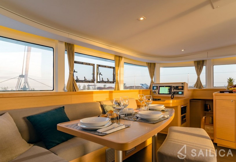 Lagoon 42 - Yacht Charter Sailica