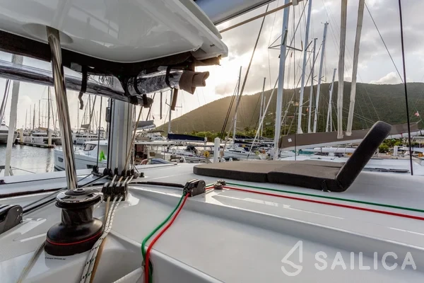 Lagoon 42 - Yacht Charter Sailica