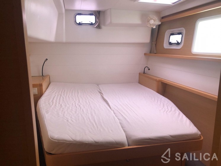 Lagoon 450 - Yacht Charter Sailica