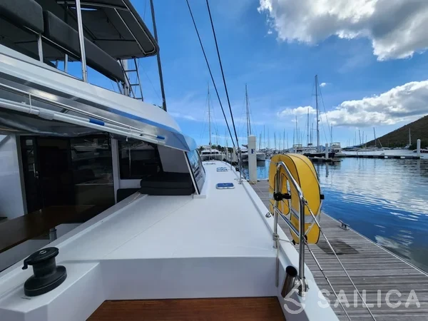 Nautitech 46 Fly - Yacht Charter Sailica