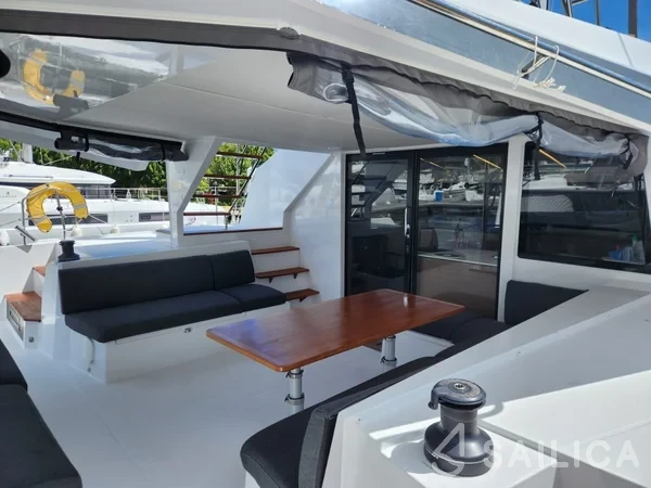 Nautitech 46 Fly - Yacht Charter Sailica